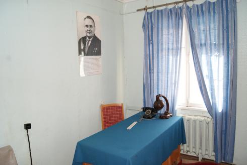 Korolev's workplace with direct phone to Kremlin