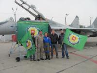 Photo of the tourist with the pilot of the MiG-29 for memory!